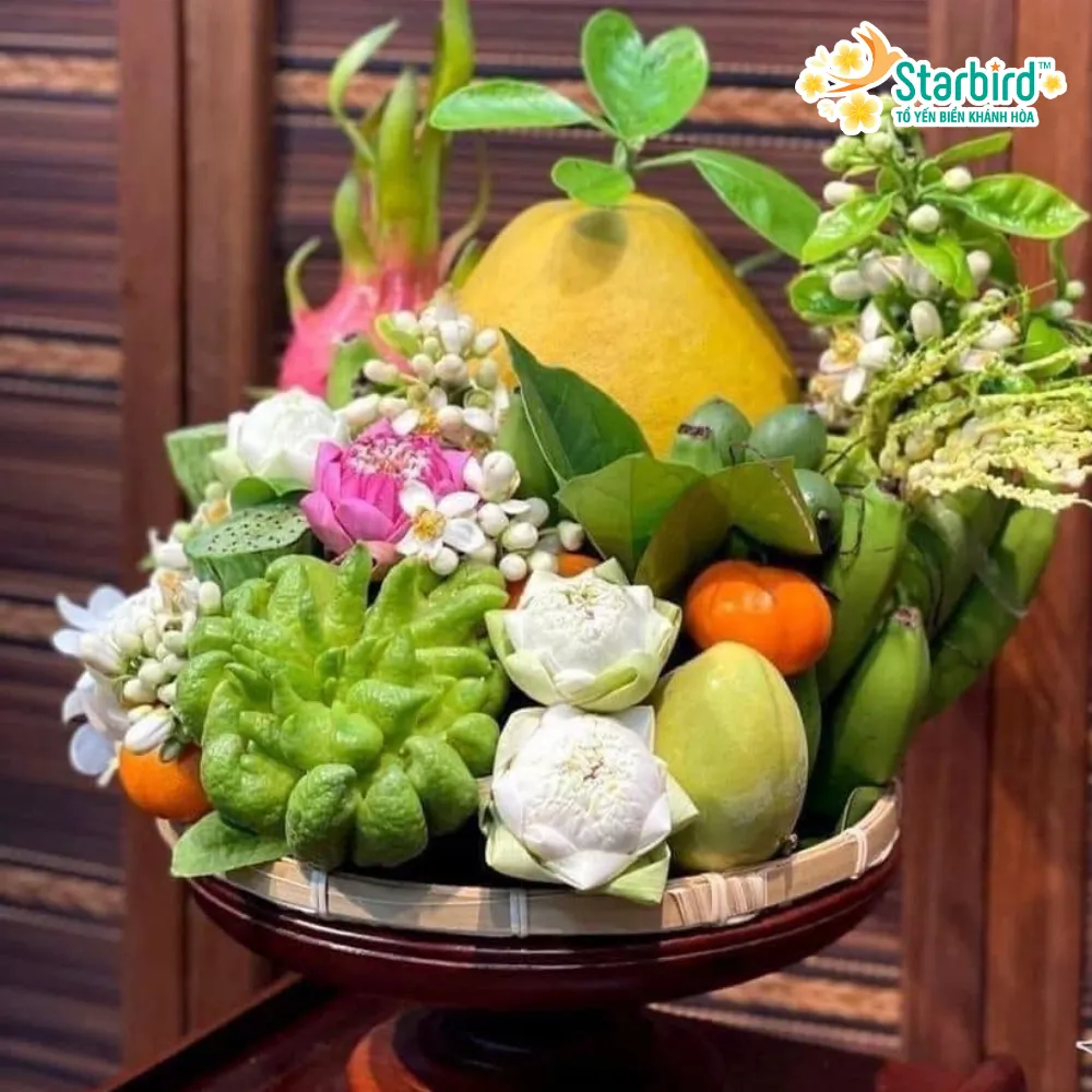 Mâm ngũ quả hài hước “Cầu Dừa Đủ Qua Môn”