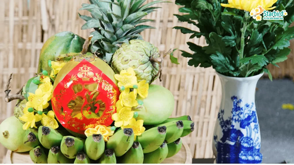 Mâm cúng ngũ quả Tết 2025