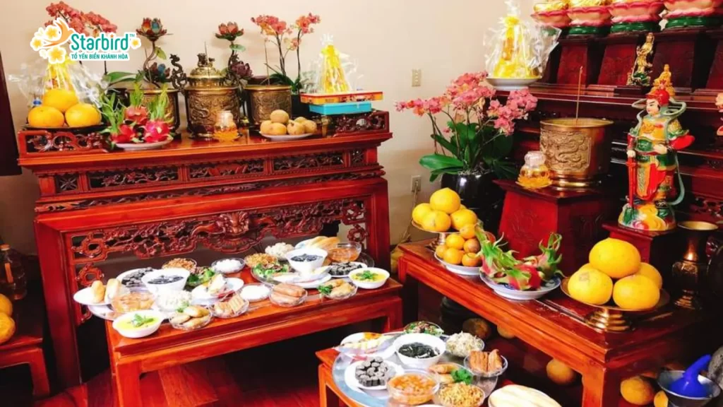 Sắp xếp, trang trí bàn thờ ngày Tết 2025