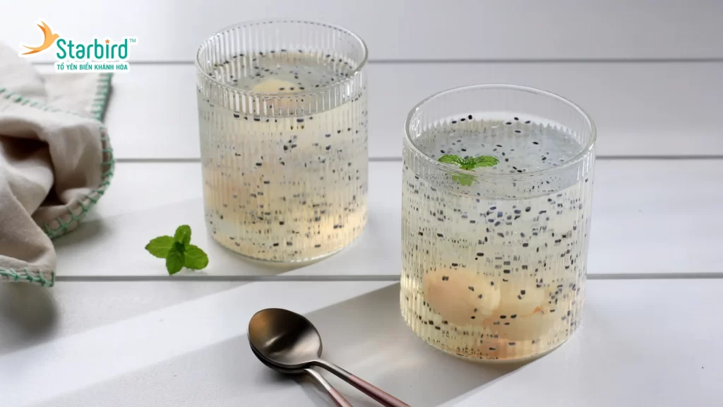 Yến Chưng Hạt Chia và Mật Ong – Món Ăn Từ Yến Chưng Không Đường Giàu Dinh Dưỡng